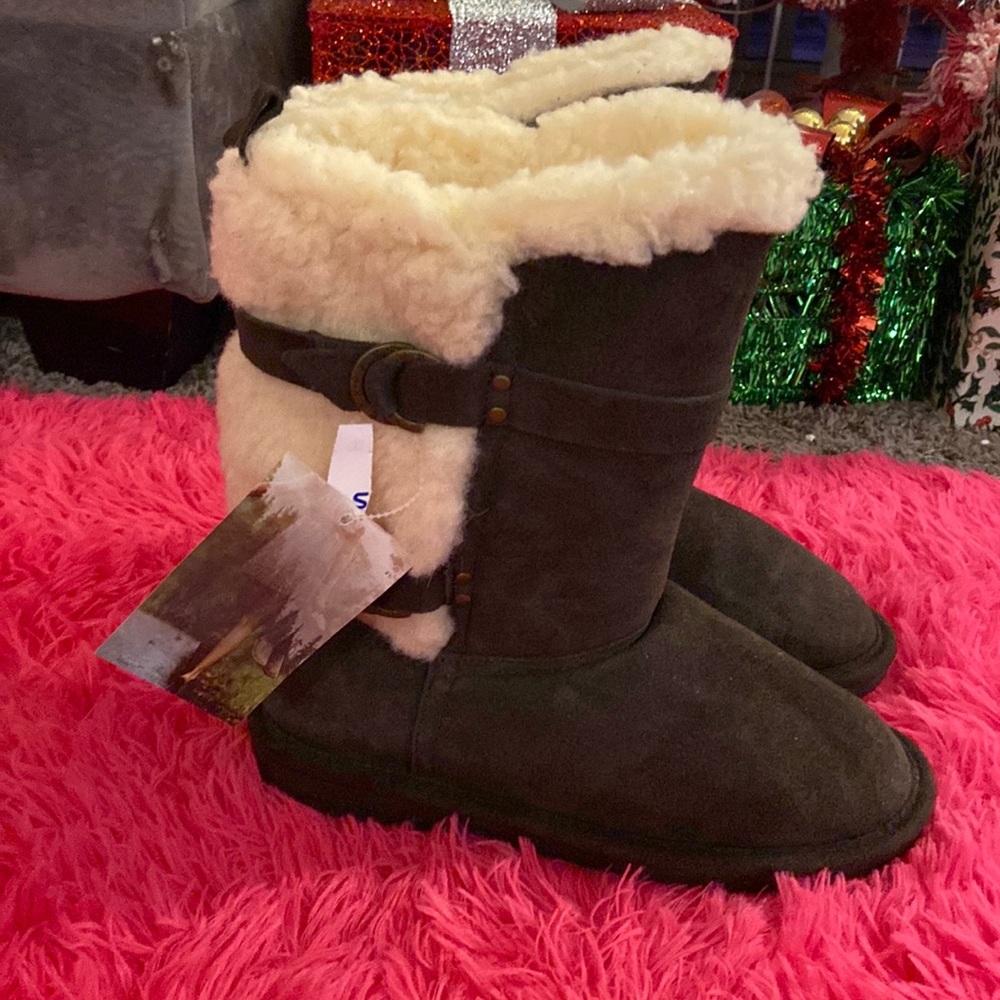 Bearpaw shearling boots size 8